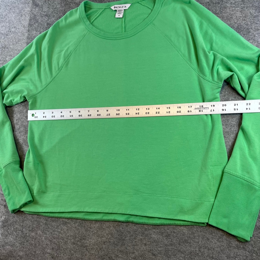 Athleta Women Coaster Luxe Sweatshirt Green Activewear Lounge M Thumbhole Soft - Picture 3 of 6